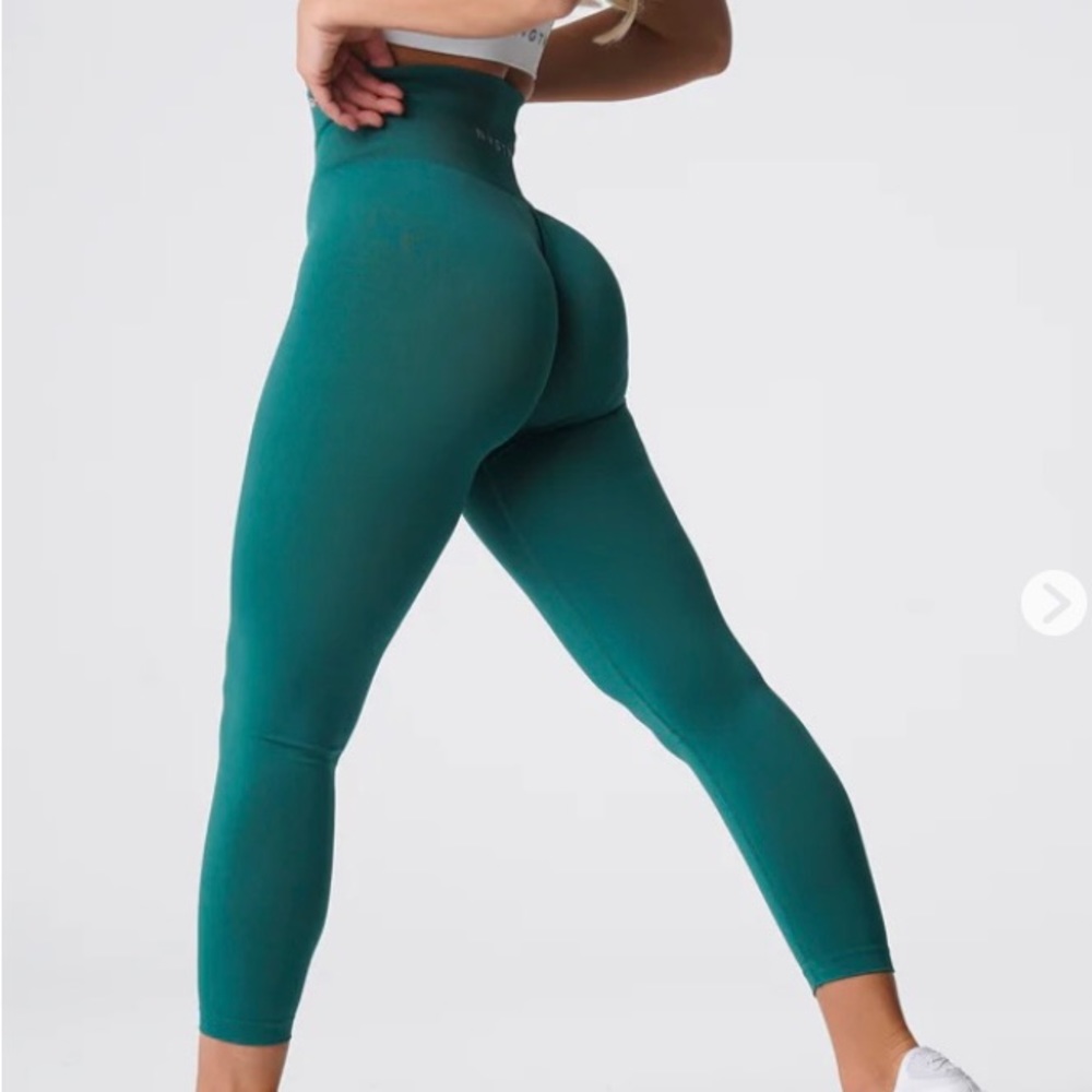 NVTGN SOLID SEAMLESS LEGGINGS